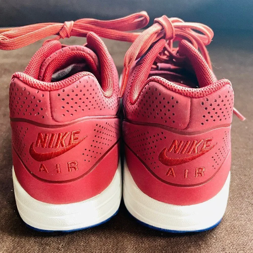 Nike wmns women